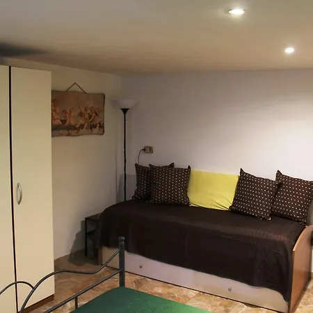 With One Bedroom In Pescara, With Enclosed Garden And Wifi - Appartamento