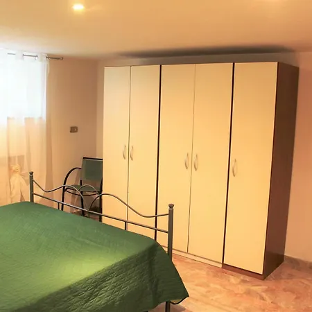 With One Bedroom In Pescara, With Enclosed Garden And Wifi - * Pescara