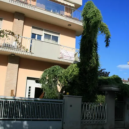 With One Bedroom In Pescara, With Enclosed Garden And Wifi -