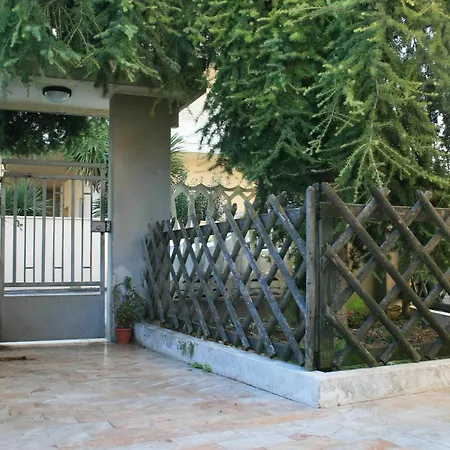 With One Bedroom In Pescara, With Enclosed Garden And Wifi -