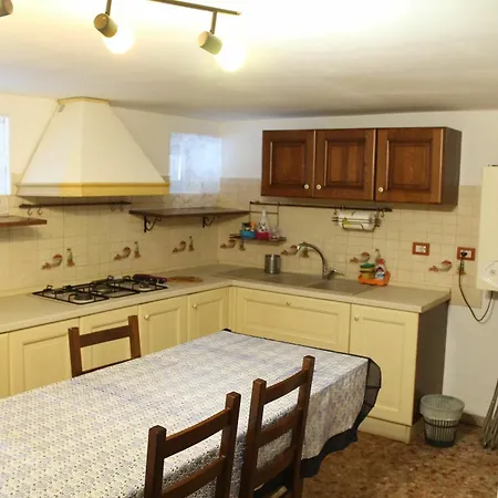 With One Bedroom In Pescara, With Enclosed Garden And Wifi - Pescara